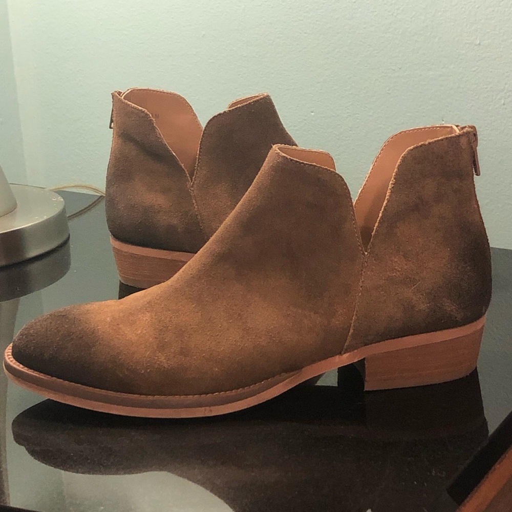 Vaneli Homer Suede Bootie Like New